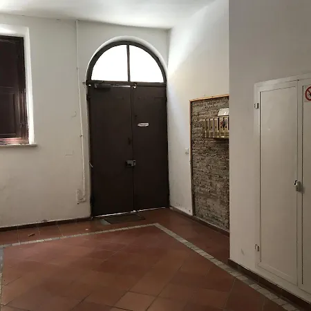 Raffaella 4* Livorno