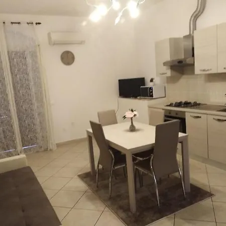 Raffaella 4* Livorno